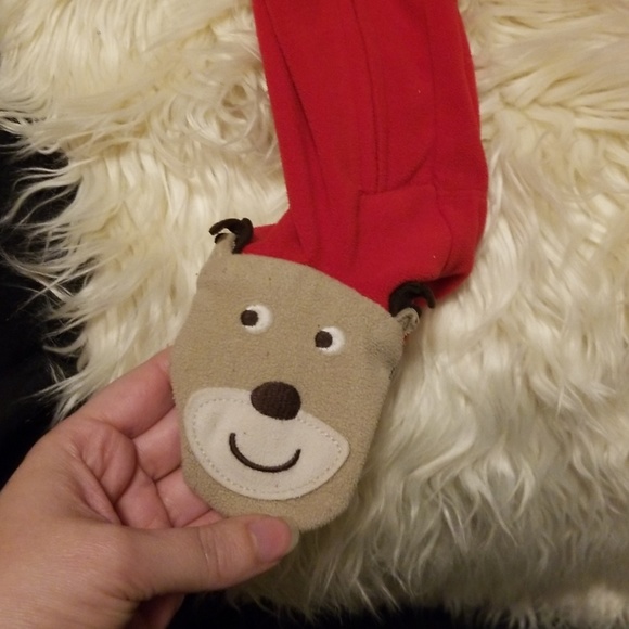 Holiday PJs size 4T - Picture 4 of 6